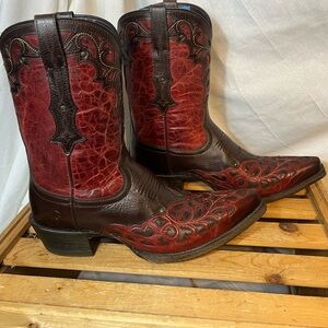 Ariat Vera Cruz Western Women's Boots in Maple and Rojo Colorway. Size 9.5B
